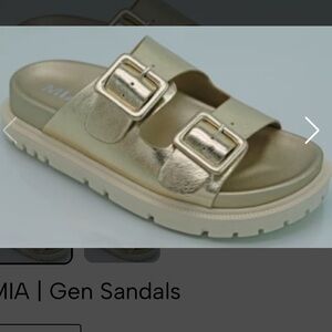 Mia Gen sandals